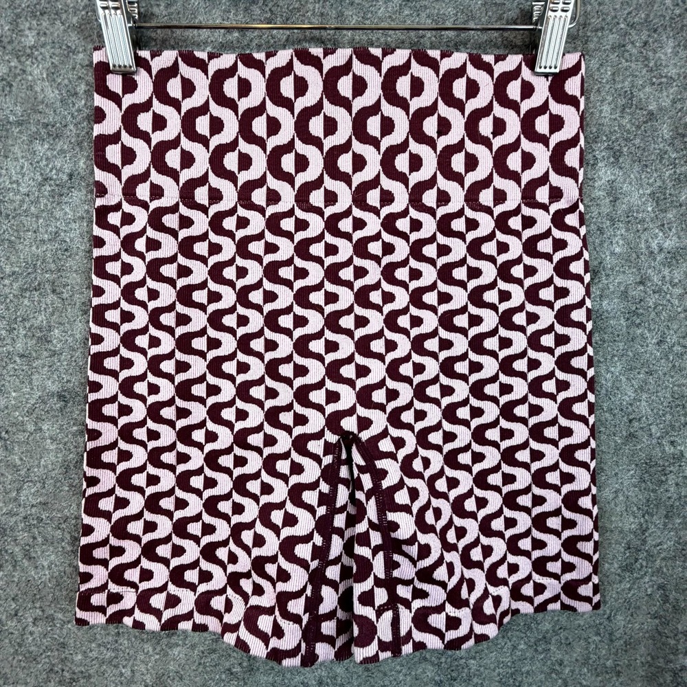 iBody Biker Shorts Womens Medium Maroon Geometric Ribbed Bodycon Fit Yoga